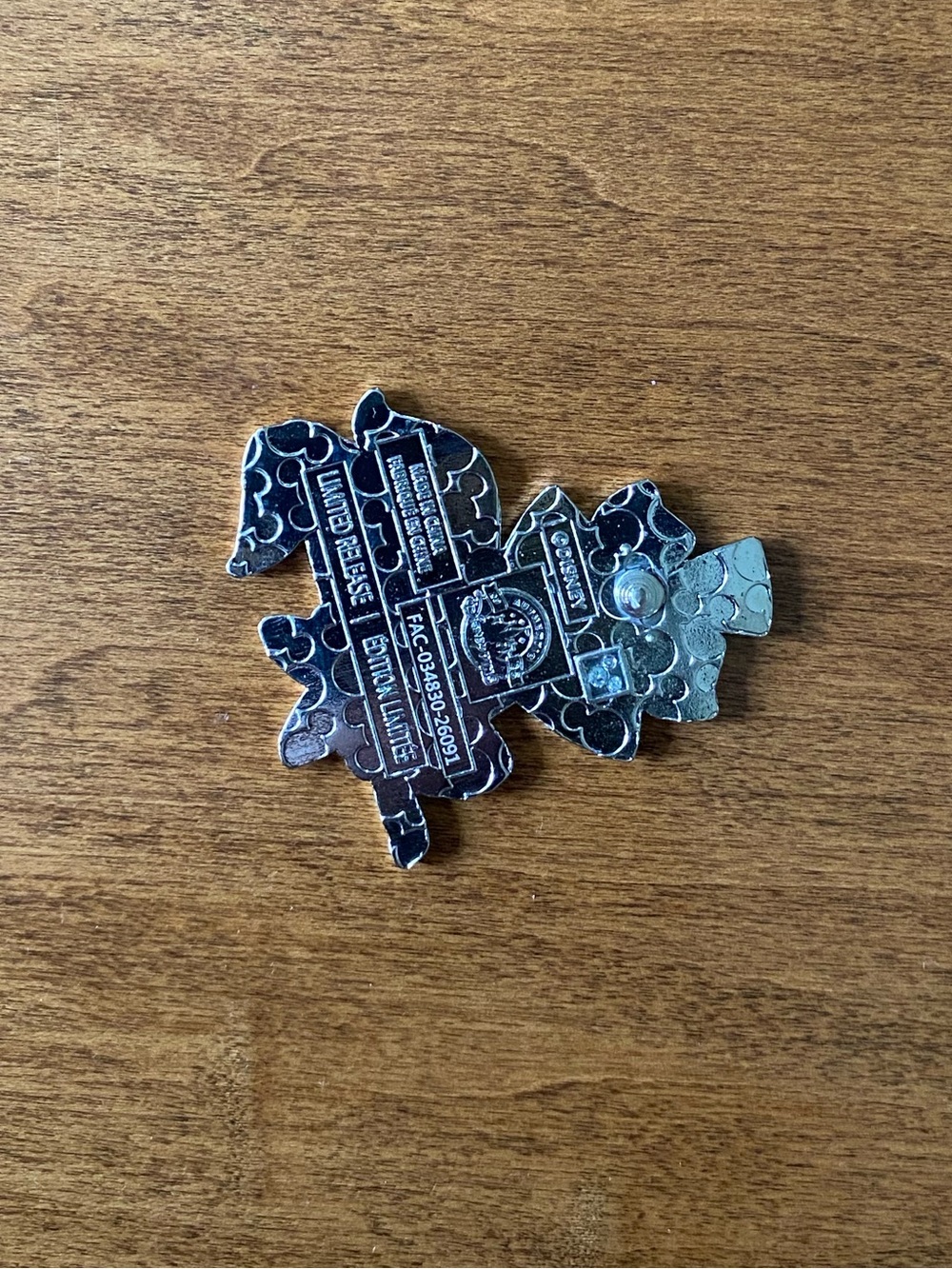 Disney 2026 Hat Box Ghost dog pin limited release - Picture 3 of 5